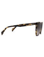 Load image into Gallery viewer, Light Havana Wayfarer Sunglasses
