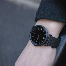 Load image into Gallery viewer, Code Classic Milanese 33mm Rose Gold White
